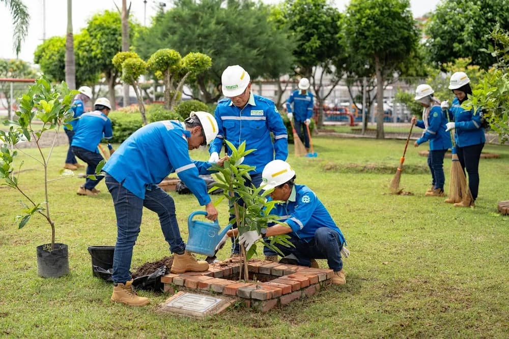 Berbagi, Memperkuat Komunitas